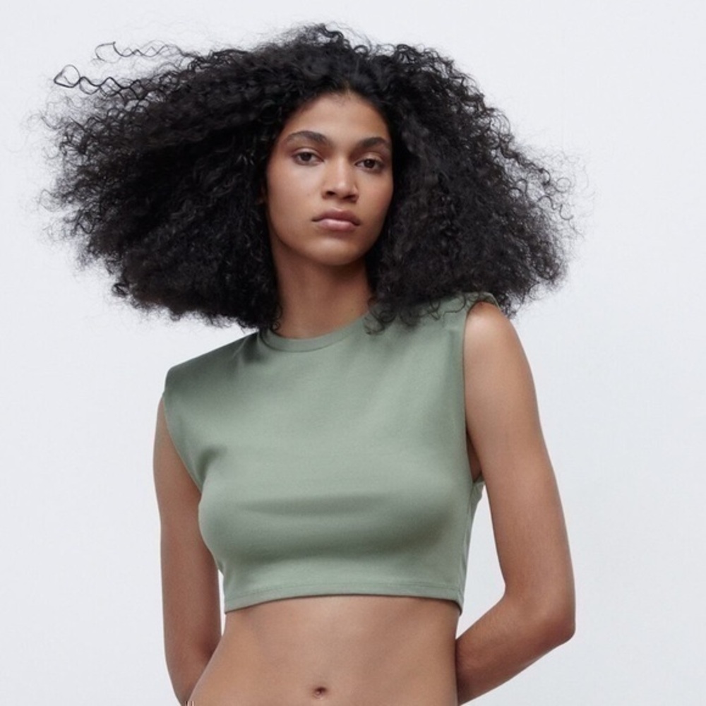 ZARA Shoulder pad sleeveless crop top